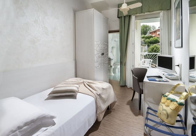 Standard Single Room, Pool View