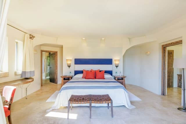 Suite (Pool Suite)
