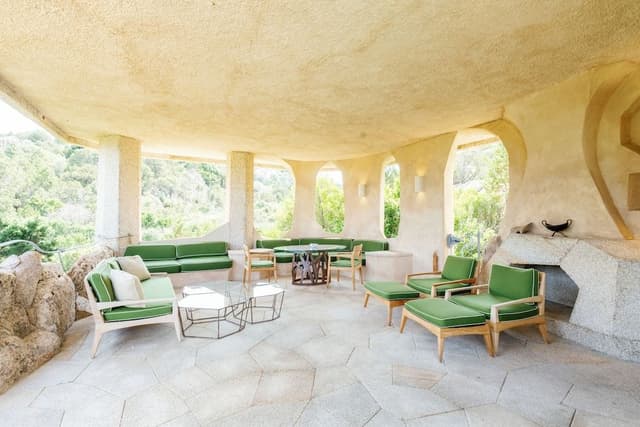 Suite (Pool Suite)