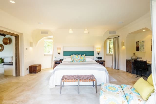 Suite (Pool Suite)