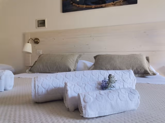 Classic Triple Room, Garden View