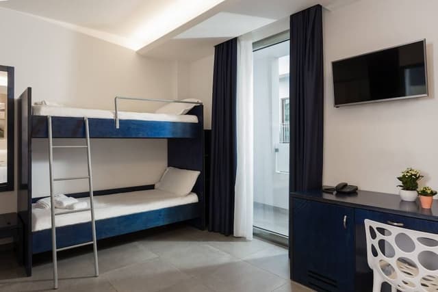 Quadruple Room, Annex Building