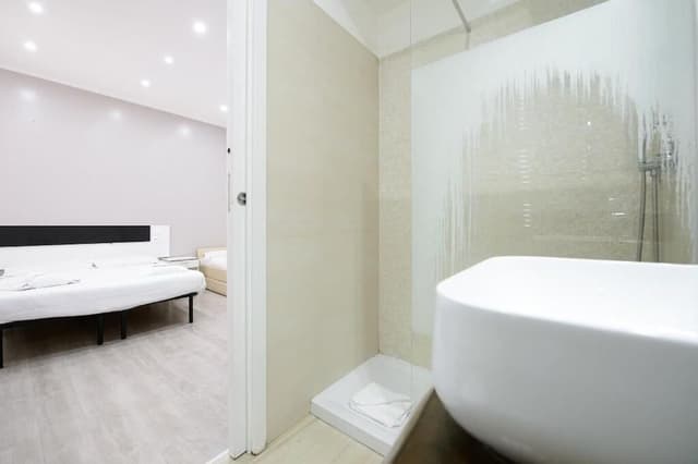 Economy Triple Room