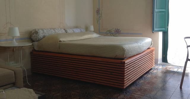 Deluxe Double Room (Violet room)