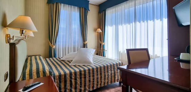Double Room, 1 Large Twin Bed