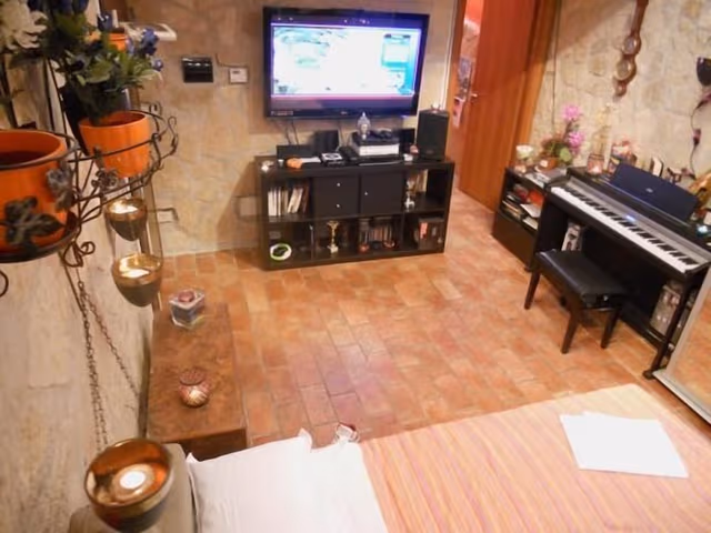 Quadruple Room, Annex Building