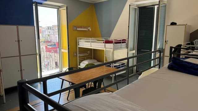 Shared Dormitory, Mixed Dorm, Shared Bathroom (10 beds)