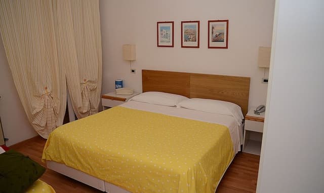 Economy Triple Room, 1 Bedroom, Ensuite