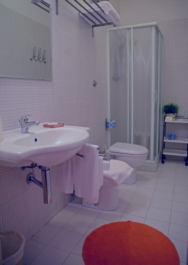Economy Triple Room, 1 Bedroom, Ensuite