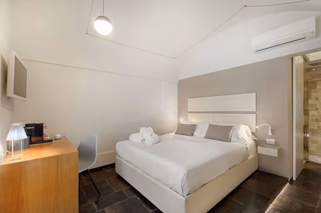 Design Suite, 1 Queen Bed, Hot Tub