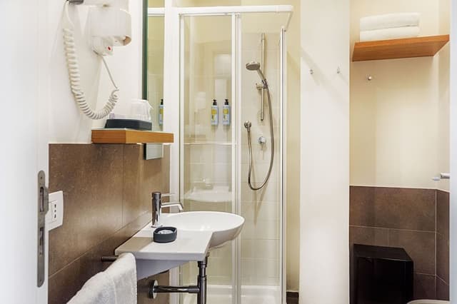 Deluxe room with double bed or 2 single beds with balcony