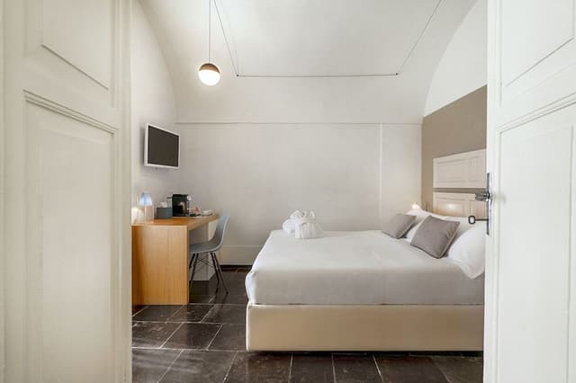 Design Suite, 1 Queen Bed, Hot Tub