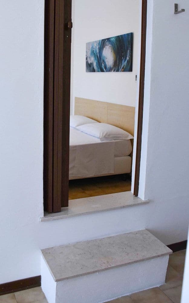 Standard Triple Room, Balcony, Partial Sea View