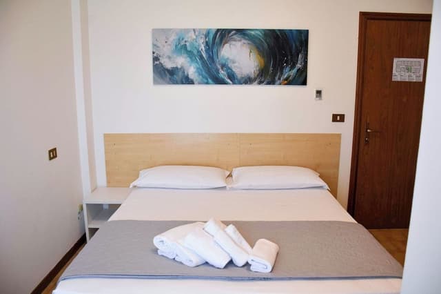 Standard Triple Room, Balcony, Partial Sea View