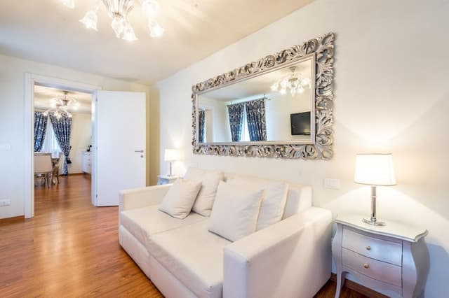 Superior Apartment, Canal View