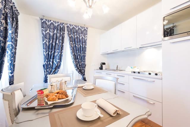 Superior Apartment, Canal View