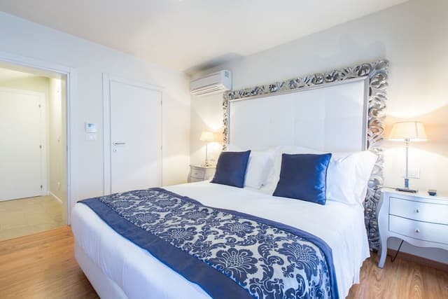 Superior Apartment, Canal View