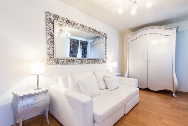Superior Apartment, Canal View