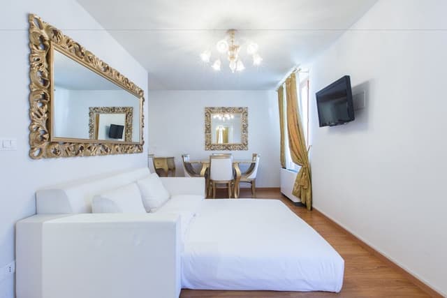Family Apartment, 2 Bedrooms, Balcony, Canal View