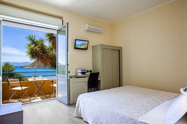 Deluxe Double Room, Sea View