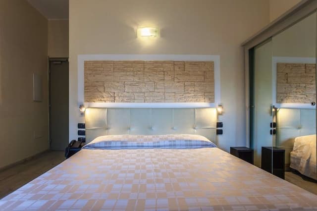 Deluxe Double Room, Hill View