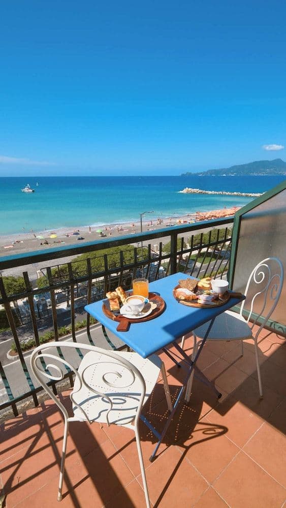 Deluxe Room, Sea View