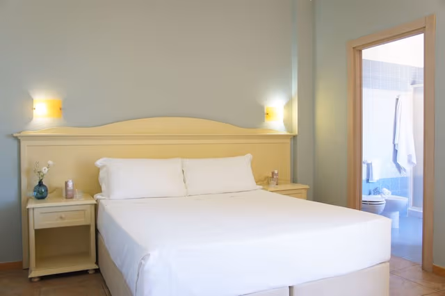 Double Room with 1 Double or 2 Single Beds