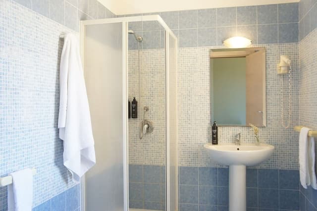 Double Room with 1 Double or 2 Single Beds