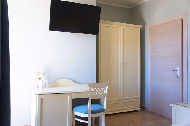 Double Room with 1 Double or 2 Single Beds