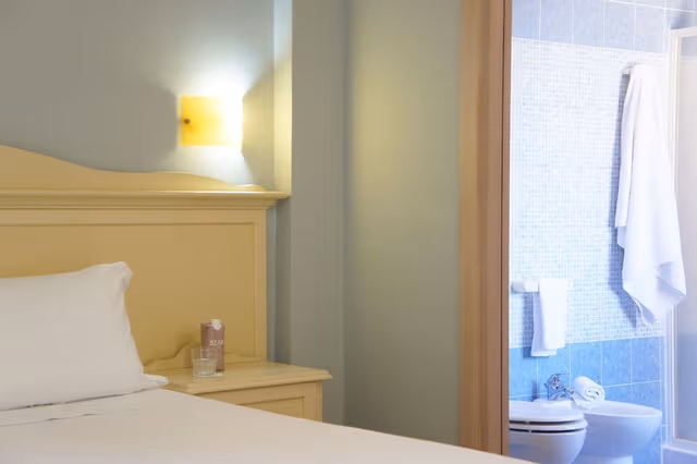 Double Room with 1 Double or 2 Single Beds