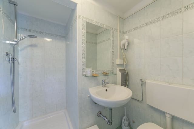 Economy Double Room, 1 Queen Bed