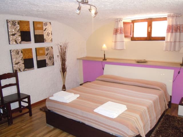 Standard Double Room, Shared Bathroom