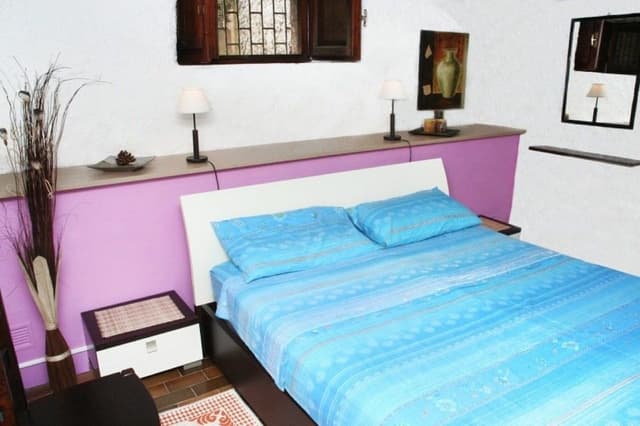 Standard Double Room, Shared Bathroom