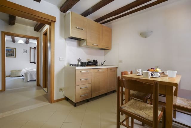House, 2 Bedrooms, Kitchenette