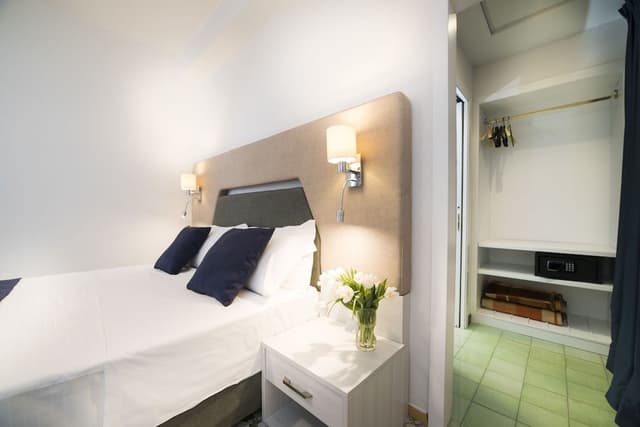 Deluxe Room, Partial Sea View