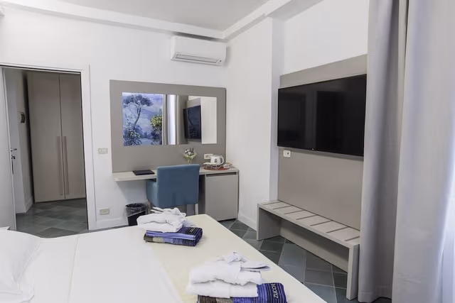 Double Room, Balcony, Harbor View