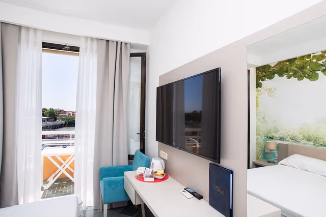 Double Room, Balcony, Harbor View