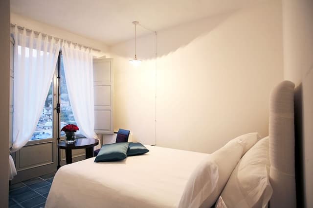 Classic Double Room, 1 Large Twin Bed, City View