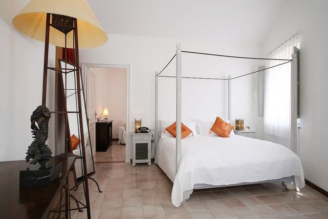 Suite, Garden View