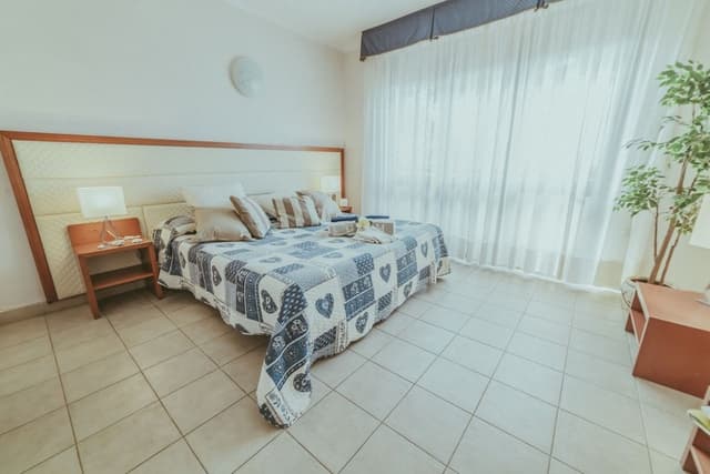 Standard Studio, 1 Bedroom, Accessible, City View