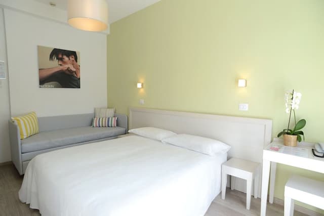 Comfort Triple Room