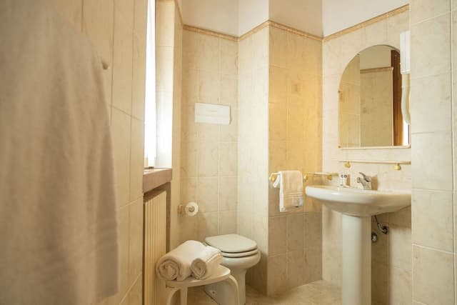Superior Penthouse, 2 Bedrooms, Lake View