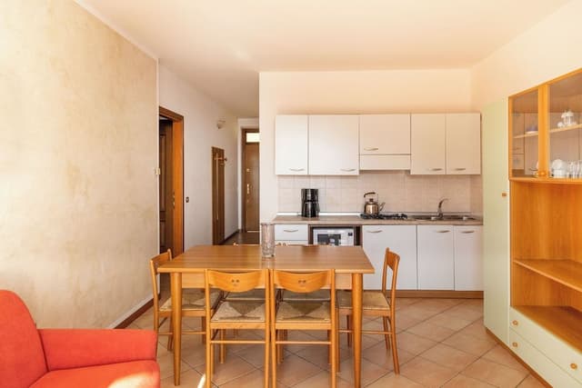 Superior Apartment, 2 Bedrooms, Lake View