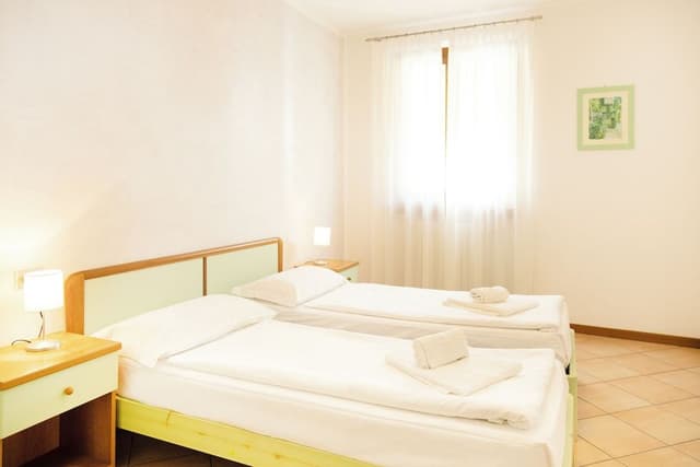 Superior Apartment, 2 Bedrooms, Lake View