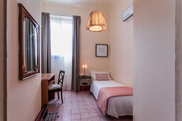 Comfort Single Room