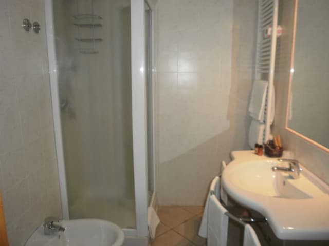 Double room with window