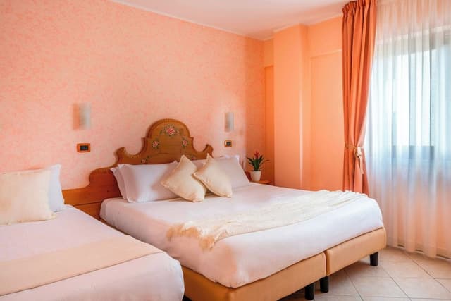 Triple Room with window