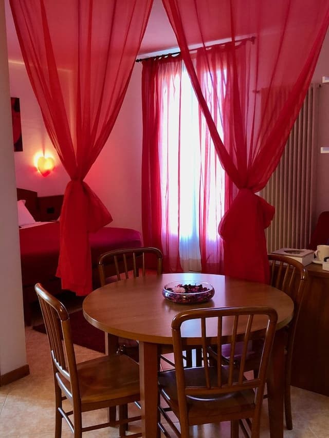 Romantic Studio Suite, 1 Queen Bed, Private Bathroom, Garden Area