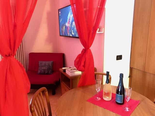 Romantic Studio Suite, 1 Queen Bed, Private Bathroom, Garden Area