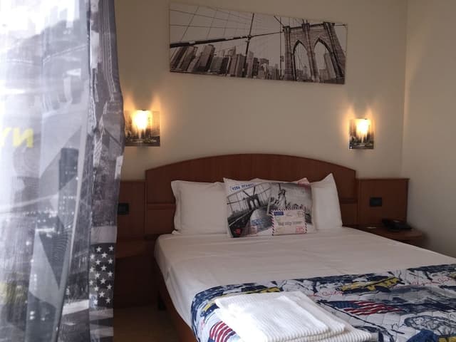Comfort Room, 1 Bedroom, Private Bathroom, Corner